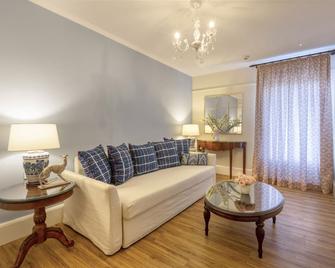 Kouneni Apartments - Mykonos - Living room