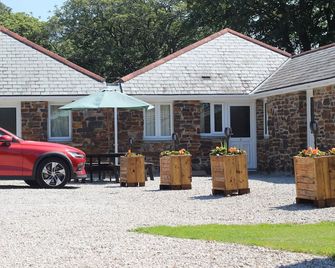 Rural, relaxing accommodation with tranquil scenery - Redruth - Edificio
