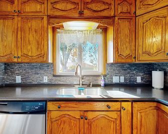 3br Remodeled Home Near River: Grill, W & D, Ac - Burley - Keuken