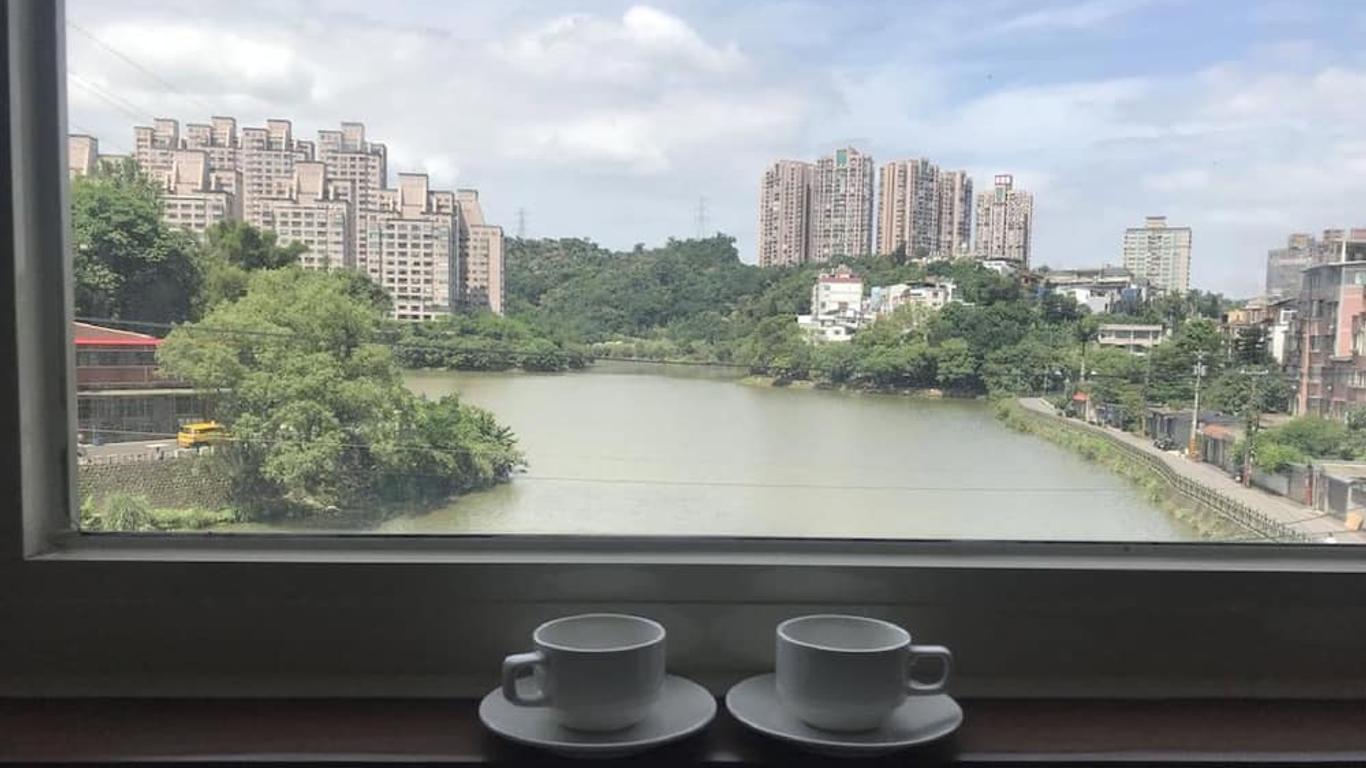 金龍湖商務汽車旅館