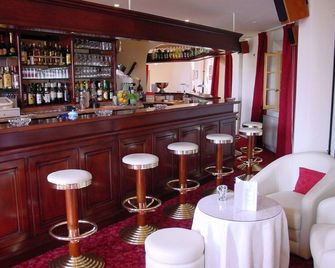 Mas De La Tour - Gargas - Bar