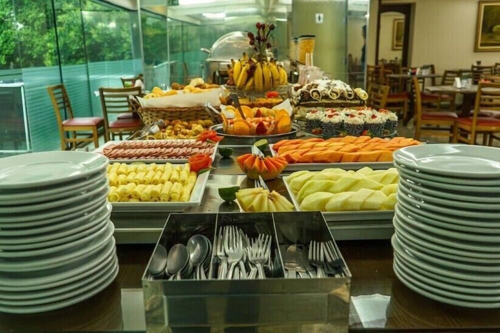 Hotel Dan Inn Express Porto Alegre by Nacional Inn - פורטו אלגרה - בופה