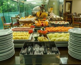 Hotel Dan Inn Express Porto Alegre by Nacional Inn - Porto Alegre - Buffet