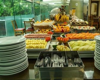 Hotel Dan Inn Express Porto Alegre by Nacional Inn - פורטו אלגרה - בופה