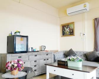 Navavilla Serviced Apartment - Pathum Thani - Soggiorno