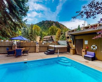 Main Street room - hot tub & pool - walk to lifts, dog-friendly, ground-floor - Aspen - Basen