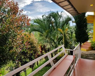 Ban Mae Resort - Khao Kho - Balcón