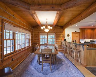 Lake Superior Retreat - Beaver Bay - Comedor