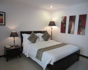 The Suites at Calle Nueva - Bacólod