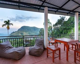 Ella Ostella - Ella - Balcón