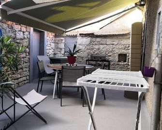 Gîtes de France - Maison d'Herminie - Cajarc - Patio