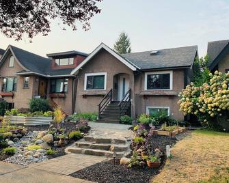 Cozy & Quiet Space in the Heart of East Vancouver - Vancouver - Edificio