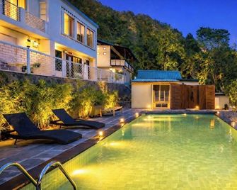 Maati resort by the lake hill - Nainital - Piscina