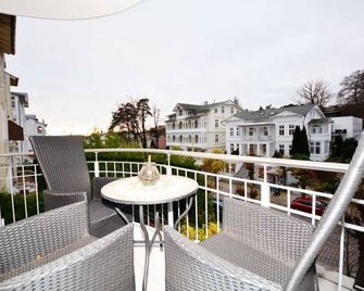 Komfort-Ferienwohnung Rosa Nr. 6 by Meer-Ferienwohnungen - Sellin - Balcón