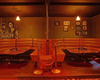 Treebo De Grandeur Anand Nagar - Thane - Lounge