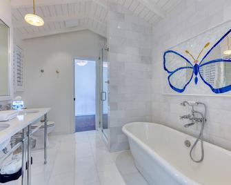 True Luxury Palm Beach A Designer Iconic Escape - West Palm Beach - Salle de bain
