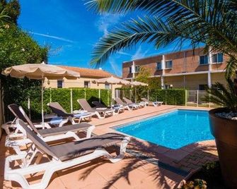 Hôtel Ariane - Istres - Bazén