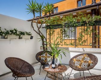 Relais Pensiero - Verona - Innenhof