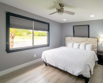 Everglades City Motel - Two Bedroom Apartment - Everglades - Camera da letto