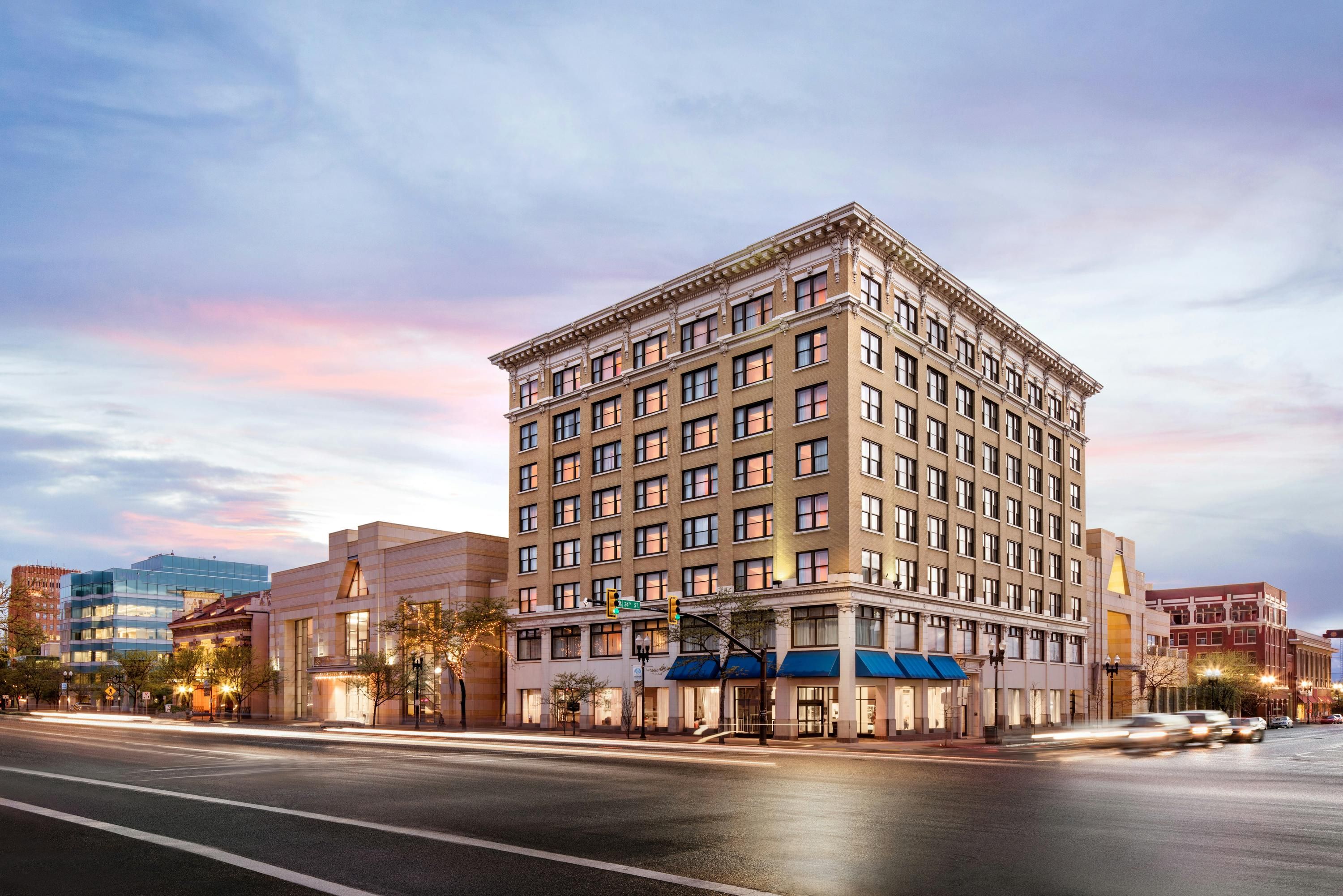Hampton Inn and Suites Ogden - Ogden - Building