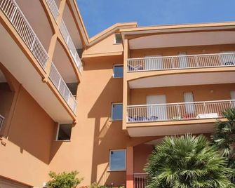 Residence Orchidea - Pietra Ligure - Building