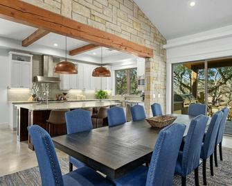 Luxury Waterfront Farmhouse - Fire Pit, Chef's Kitchen-Poker Table -Sleeps 24 - 馬蹄灣 - 餐廳