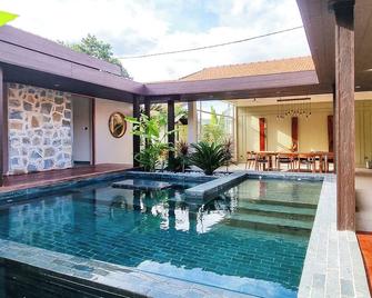 Cozy 5 bedrooms pool Villa in Kampot - Kampot - Pool