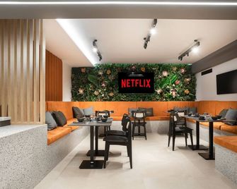 11 Enteka Acropolis Suites - Athens - Lounge