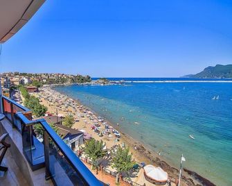 Amasra Sahil Otel - Amasra - Balkon