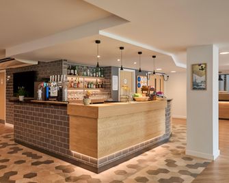 هوليداي إن إكسبرس لندن لايمهاوس - لندن - بار