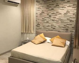 Taozen Apartments - Taormina - Habitación