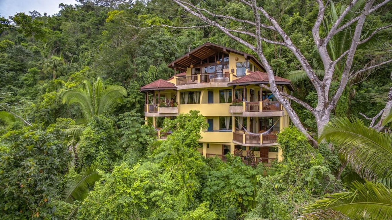 Sleeping Giant Rainforest Lodge