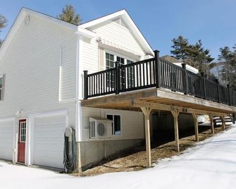 Nestled in Nature Acadia - Hancock - Building