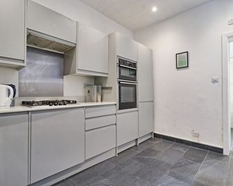 Ivy on Sea Villa - Southend-on-Sea - Keuken