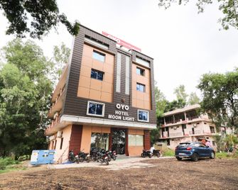 Spot On Hotel Moon Light - Roorkee - Building
