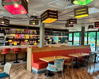 Bike & Boot Inns Peak District - Leisure Hotels for Now - Bamford - Bar