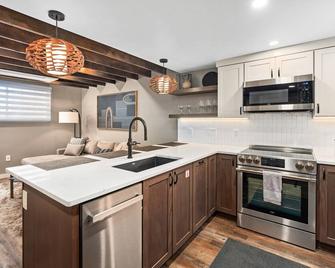 Discover Serenity: Your Ultimate Hidden Retreat for a Cozy Vacation Getaway. - Superior - Cozinha