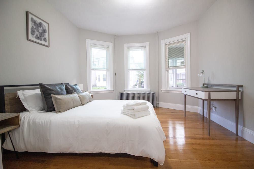 2 bedroom condo close to Boston and Cambridge with free parkings - בוסטון - חדר שינה