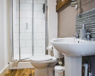 No.8 Accommodation - Chepstow - Koupelna