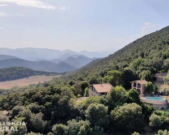 Self catering Serra del Bosc for 18 people - Sant Joan les Fonts - Vista del exterior