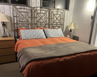 Cozy Mountain Retreat, Brian Head, Utah - Brian Head - Bedroom