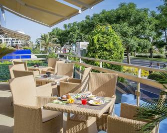 Hotel Mon Cheri - Riccione - Balcón
