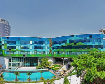 Vivanta Bengaluru, Whitefield - Bengaluru - Building