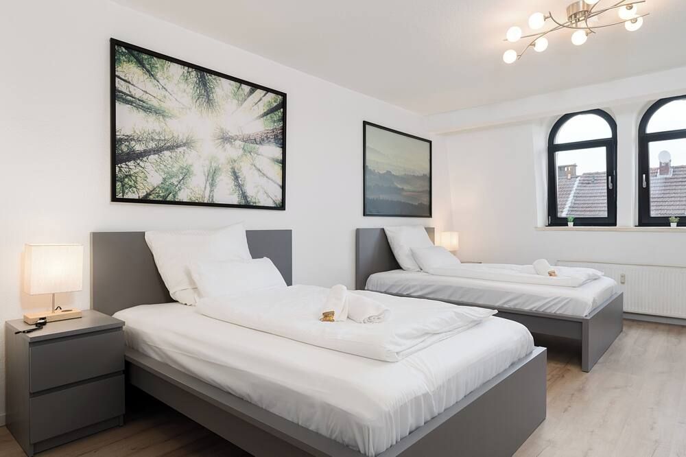 Big groups / Families / Exhibition - דיסבורג - חדר שינה