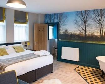 Helen Browning's Royal Oak - Swindon - Bedroom