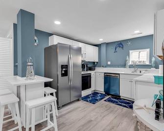 Pet Friendly, 3-Br Unit In Oceanside Village W/Free Admission To Attractions! Sfa - Surfside Beach - Kitchen