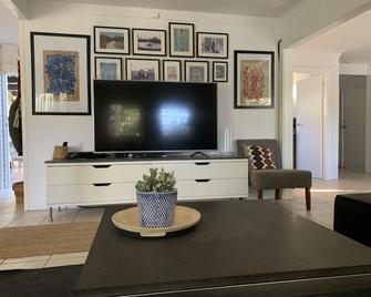 Budgewoi Blue Beach House - Budgewoi - Restaurante