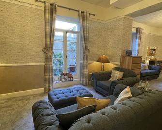 Lynton House - Llandudno - Living room