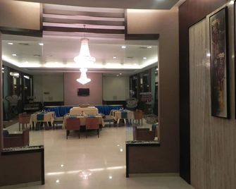 1bhk Luxury Apartment - Shirdi - Restaurant