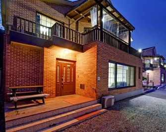 Yesan Jeongdaun Pension - Yesan - Edificio
